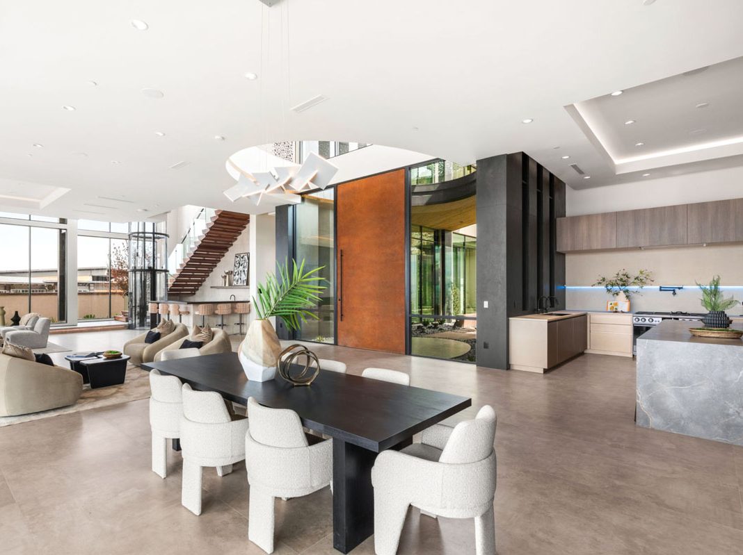 Stoneshead Ct. - Luxury Residential